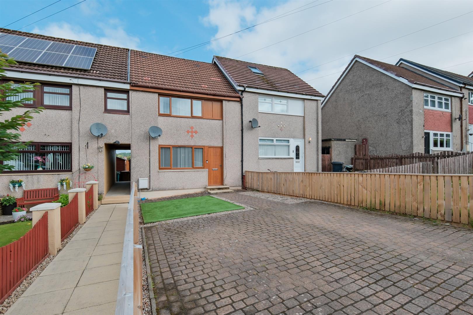 Nevis Place, Shotts